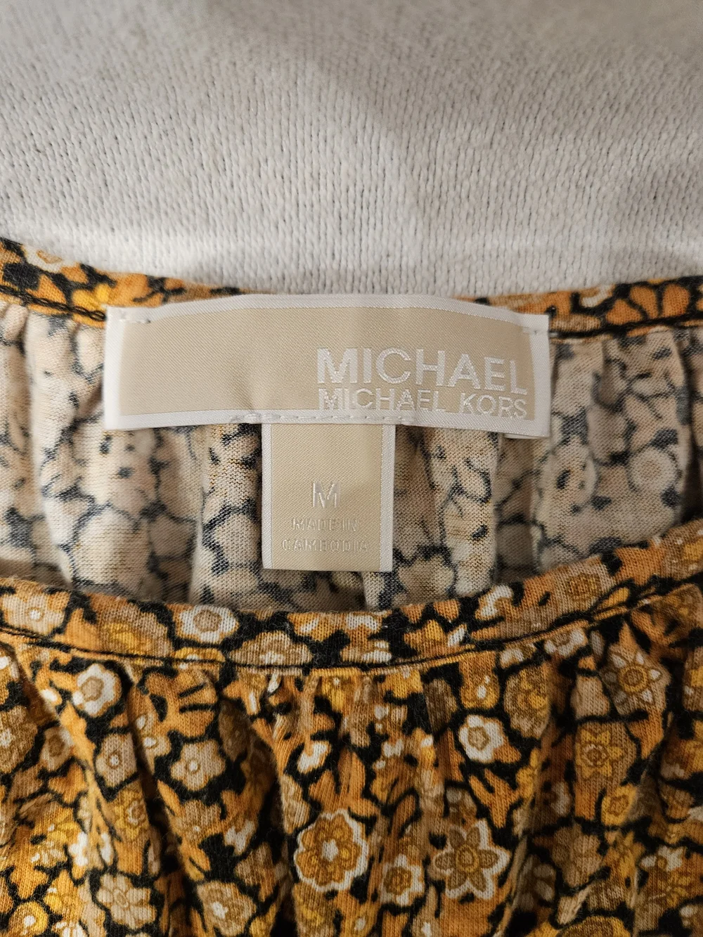 Michael Kors Yellow Floral Scoop Neck Blouse Bell Sleeves Medium - Picture 4 of 5